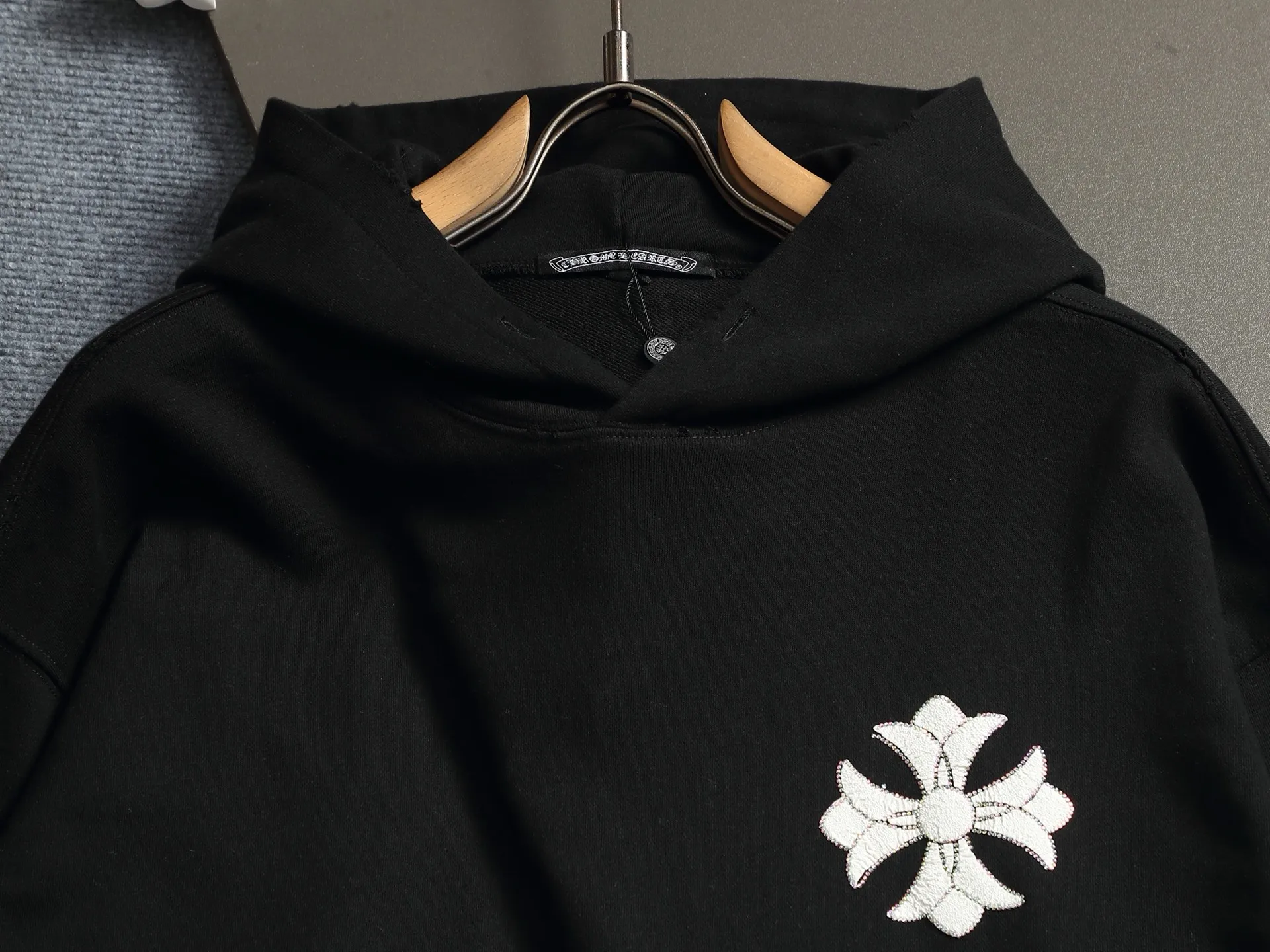 𝗖𝗵𝗿𝗼𝗺𝗲 𝗛𝗲𝗮𝗿𝘁𝘀/ 2026 New Arrival Original 👑 ！ ！ ！ 👍 ✂️Quality , ！ 。 ： ➕100% 。Authentic ➕ ➕3D ➕ ： ！ ！ Authentic ！ Same Style ！ Black Dark Gray Light Gray Size：S-XL